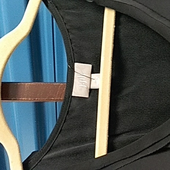 JJill Black Silk Sleeves Tp - Picture 2 of 3